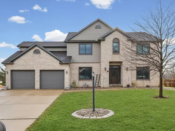 701 Northridge Dr, Mahomet, IL 61853