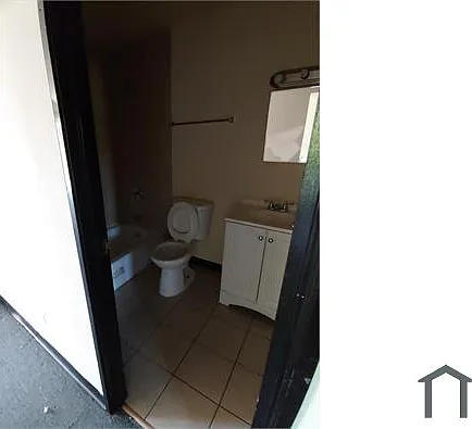 701 Court Of Spruce #4 — Photo 7