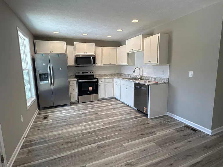 309 W Coffee St — Photo 5