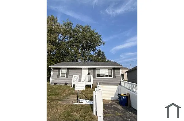 6004 Evergreen Blvd photo 1