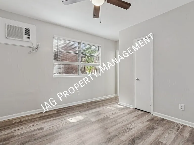 1123 Lasalle St #1 — Photo 9