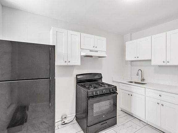 5th image of 2305 Wichita Ave #2