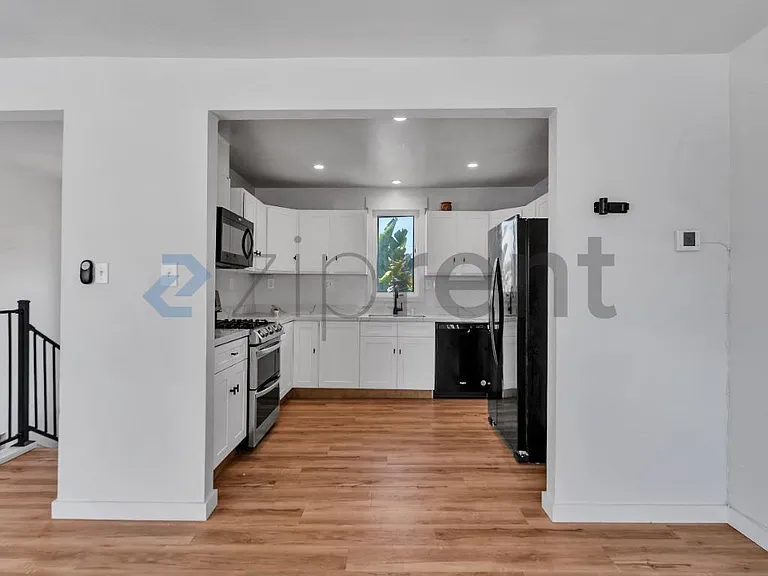 3031 Chestnut St — Photo 18