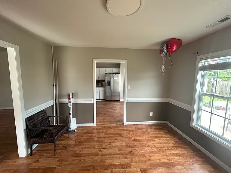 Dining room leading to the kitchen