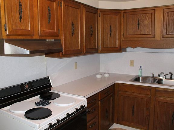 5th image of 109 S Tuxedo Dr