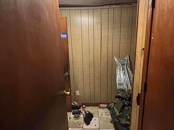 4th image of 638 W Oakland Ave
