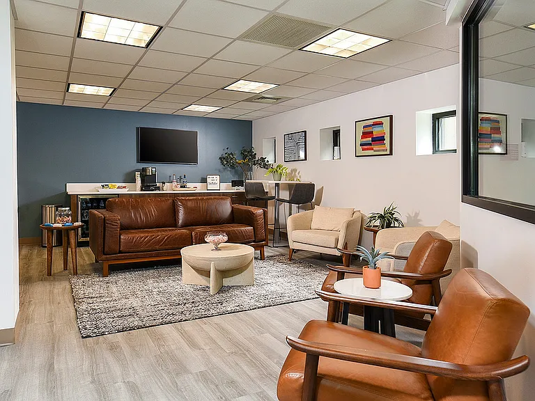 Leasing Center