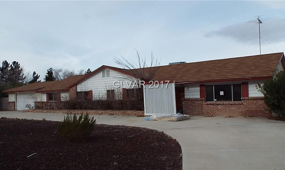 1st image of 10715 Gilespie St