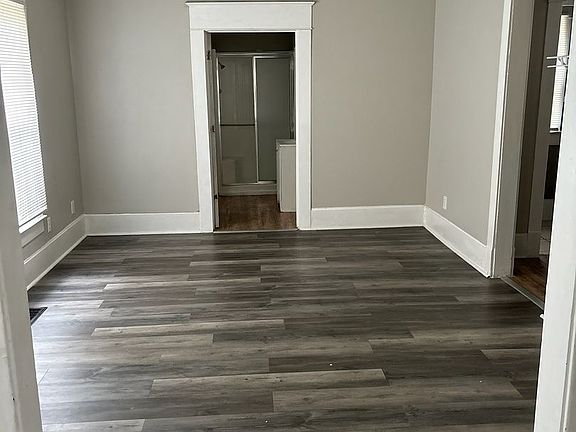 5th image of 300 N 16th St