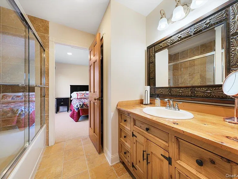 1403 Kings Hwy — Photo 24