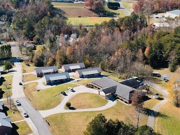 188 Deer Ridge Dr #B