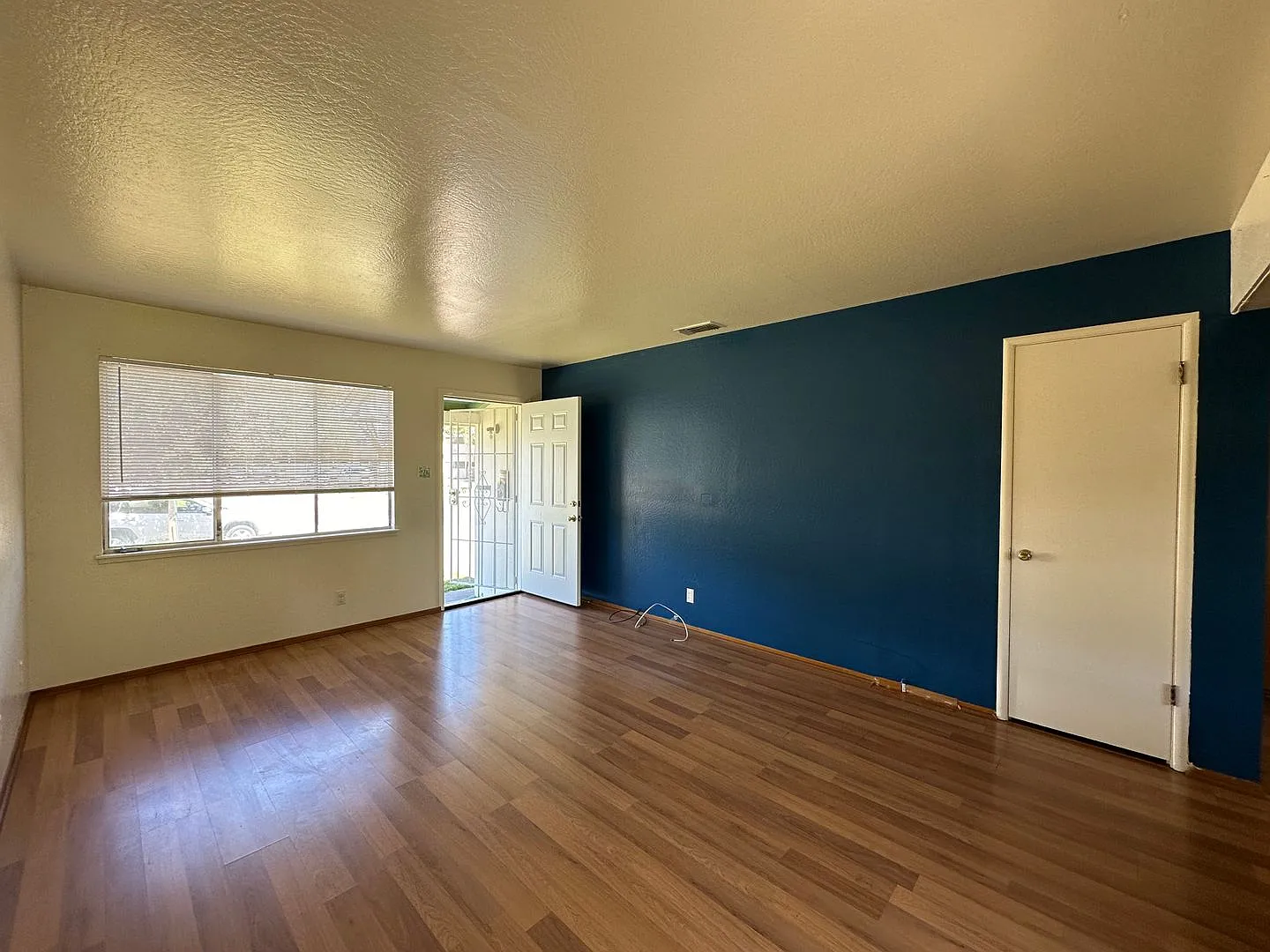 2 Bedroom Duplex in West Sacramento — Photo 3