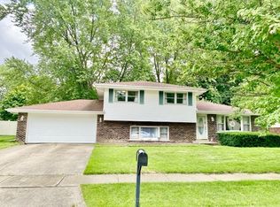 860 Stonewall Dr, Bourbonnais, IL 60914