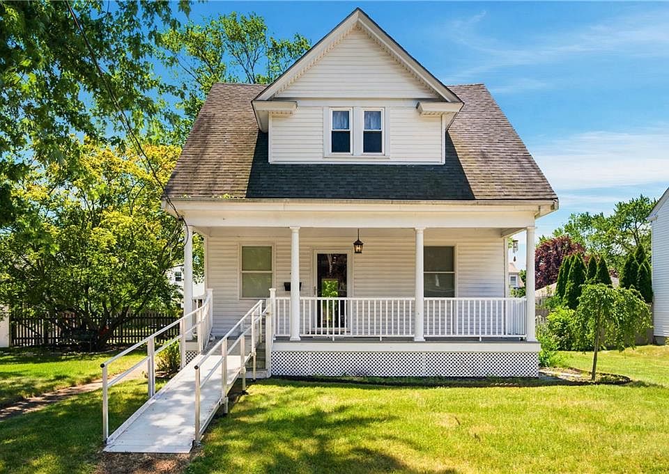 1st image of 40 Greenwood Ave
