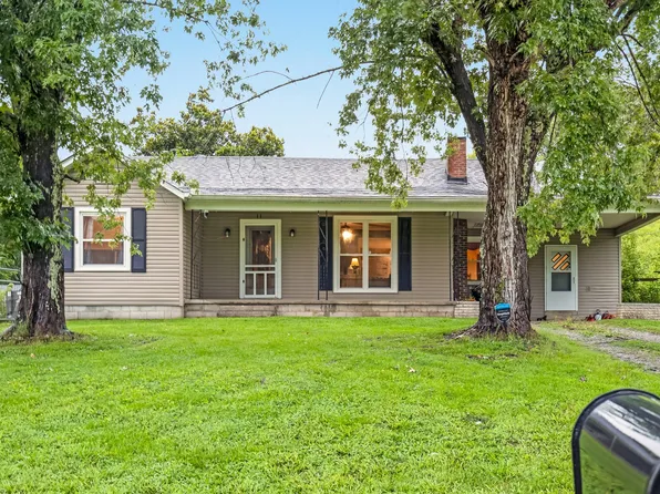 1720 Hickman Rd, Hickman, TN 38567