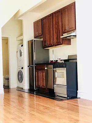 Rented by Dynamik Realty | media 6