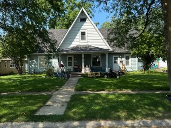 297 W 4th St, 297 W 4th St #2, Manteno, IL 60950