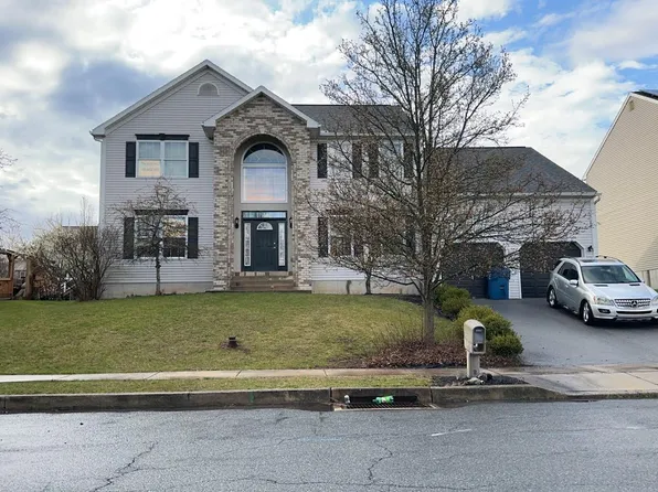 36 Hayden Cir, Reading, PA 19606