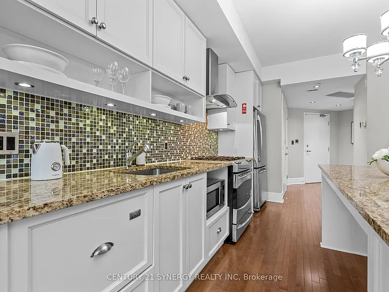 808 Bronson Ave #312 — Photo 8