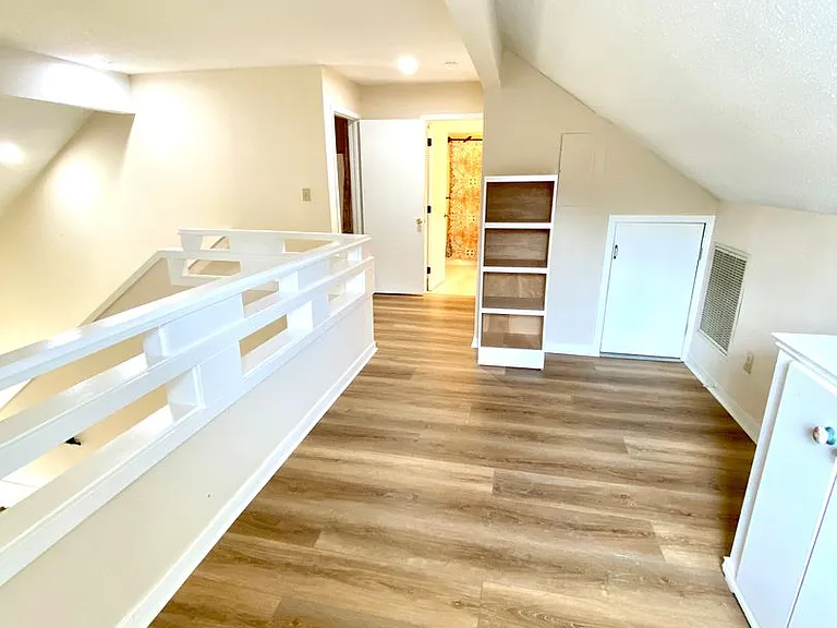 1310 Harbourside Dr — Photo 12