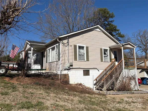 309 30th St SW, Hickory, NC 28602