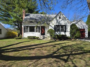 38 Gleason Rd, Northampton, MA 01060