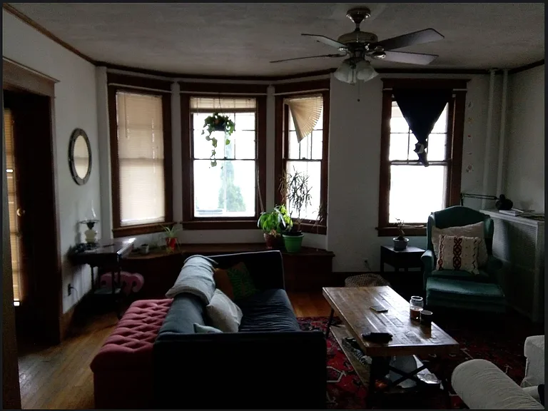 528 Warren St #1 — Photo 3