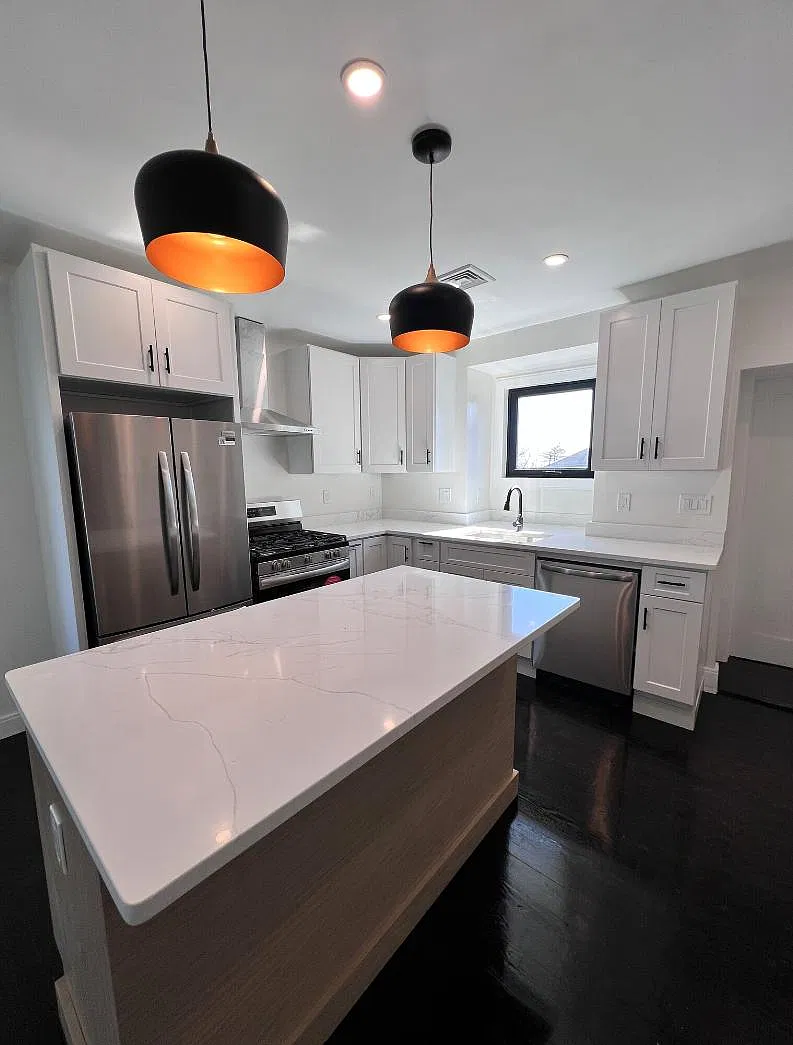 3 bed, 1100 sqft, $1,400 — Photo 2