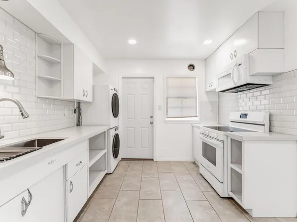 2025 Ballard Dr, Las Vegas, NV 89104