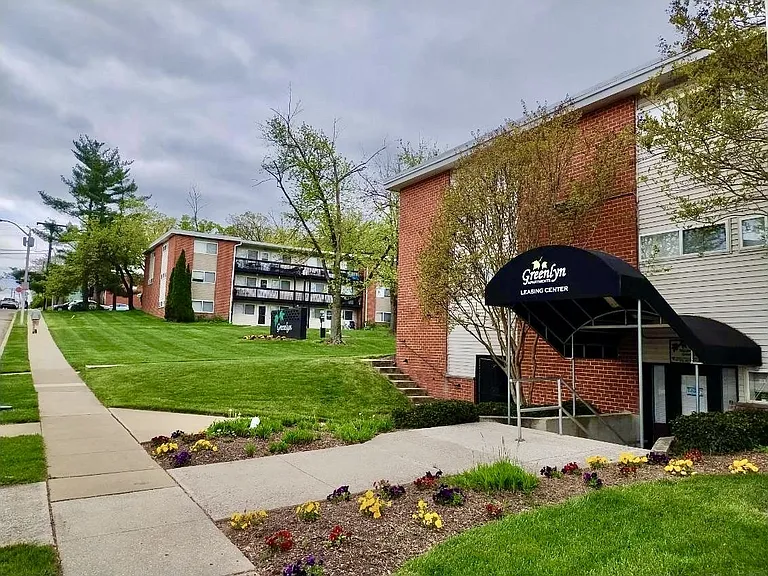 Greenlyn Apartments — Photo 10