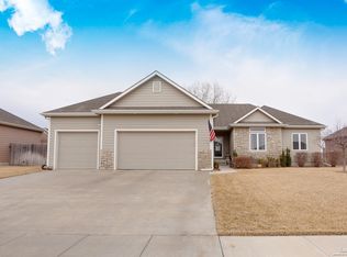 2134 Redhawk Ln, Salina, KS 67401