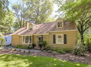 7309 Canterbury St, Prairie Village, KS 66208