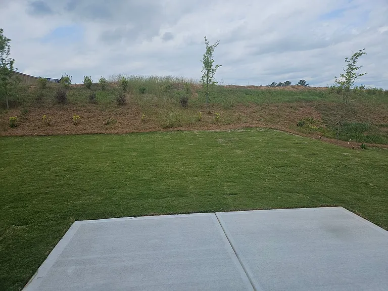 435 Thompson Dr — Photo 11