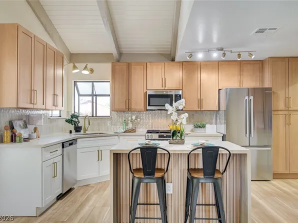 3195 Carmelita Cir, Las Vegas, NV 89121