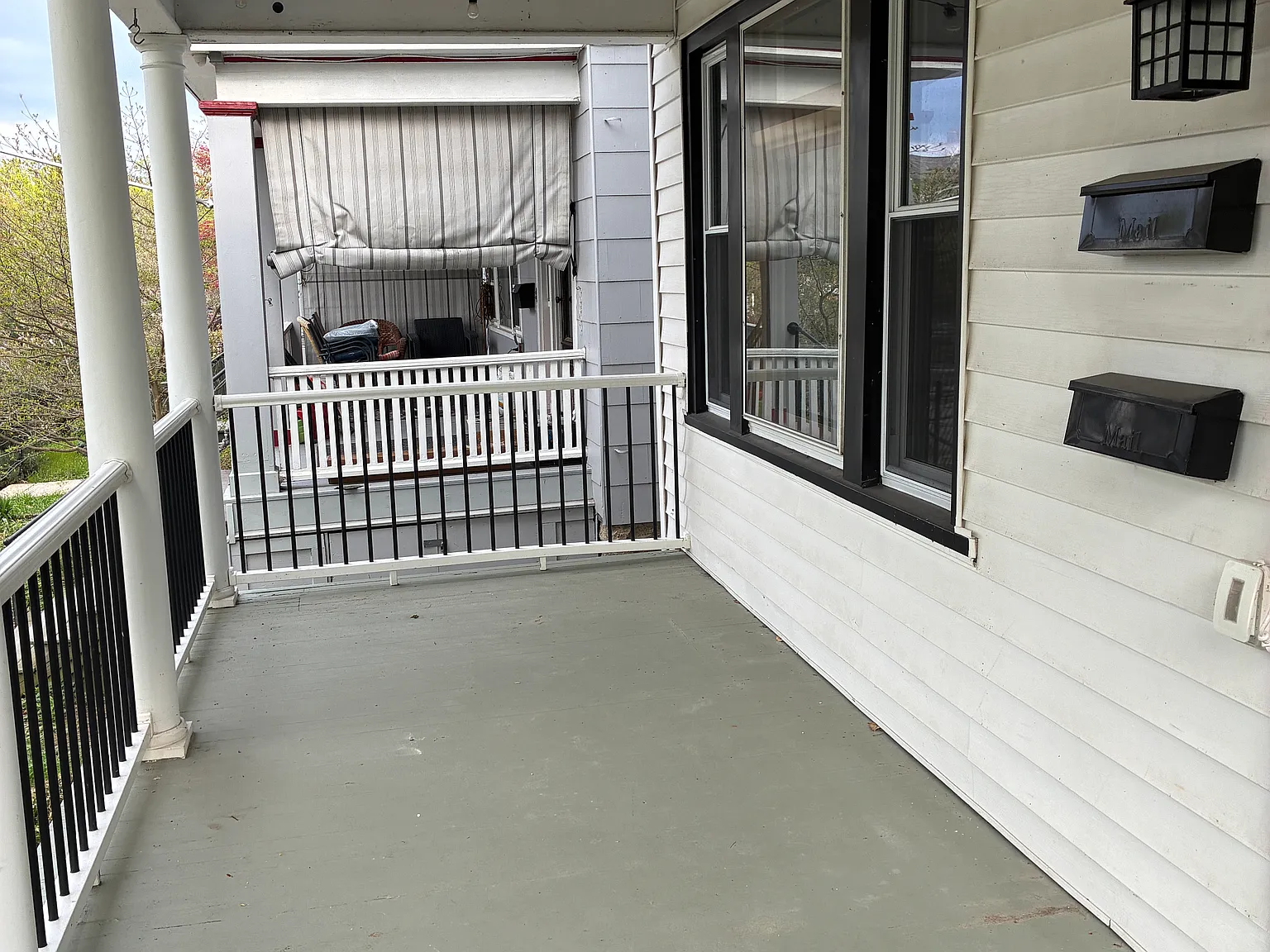 3 bed, 2400 sqft, $1,750 — Photo 2