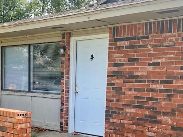 210 NW North St Unit 4
