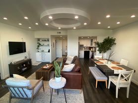 321 S San Vicente Blvd