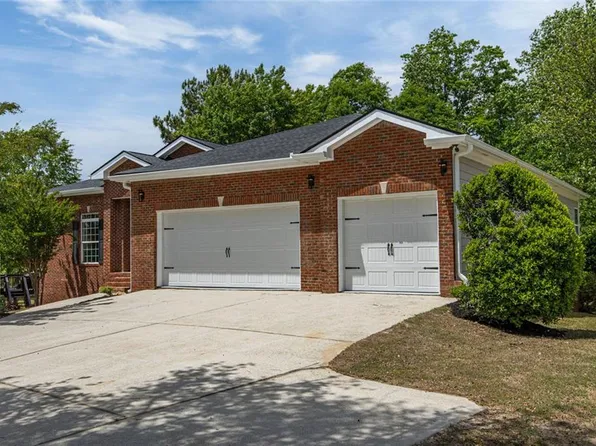 8828 Patricia Rose, Douglasville, GA 30134