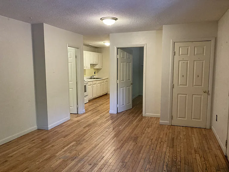 97 Cedar Hill Ln #7 — Photo 3