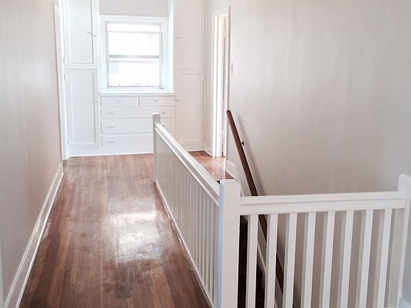 4th image of 207 S Carondelet St