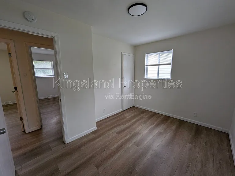 11891 Bridgevale Ave — Photo 15