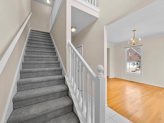 3rd image of 668 Boston Ct