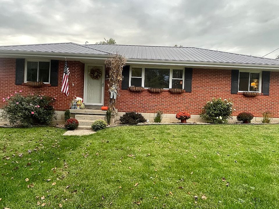 1st image of 735 Maplewood Dr