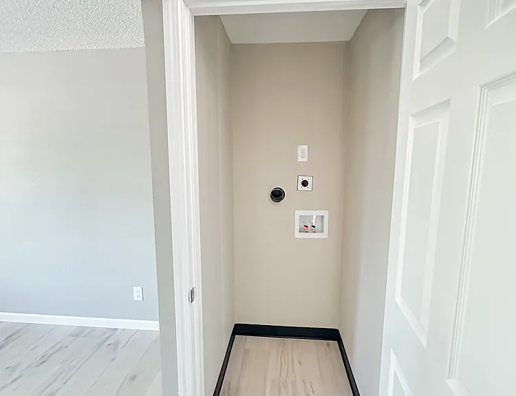 Gregory Manor — Photo 6