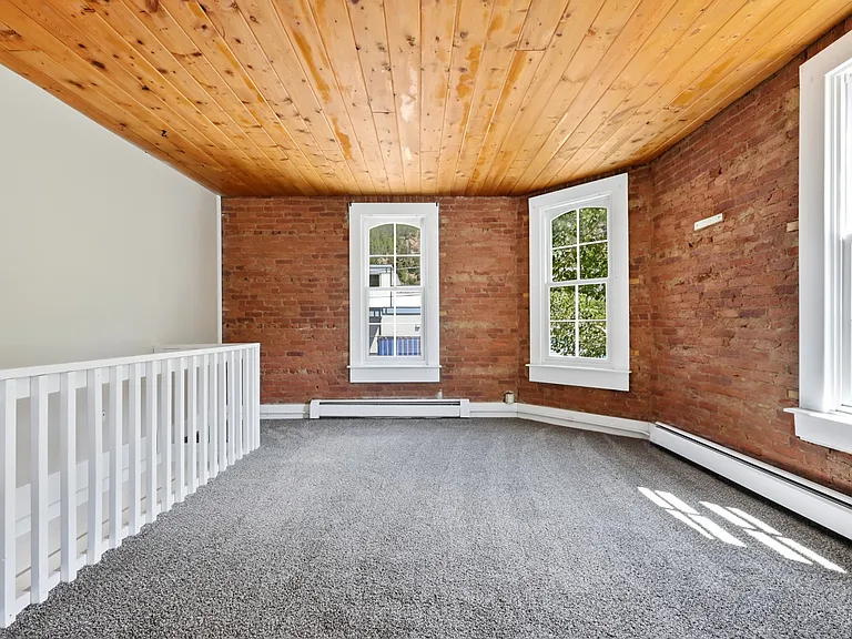 401 Rose St #2 — Photo 16