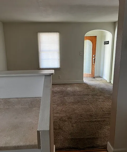 162 S Beverly St — Photo 9
