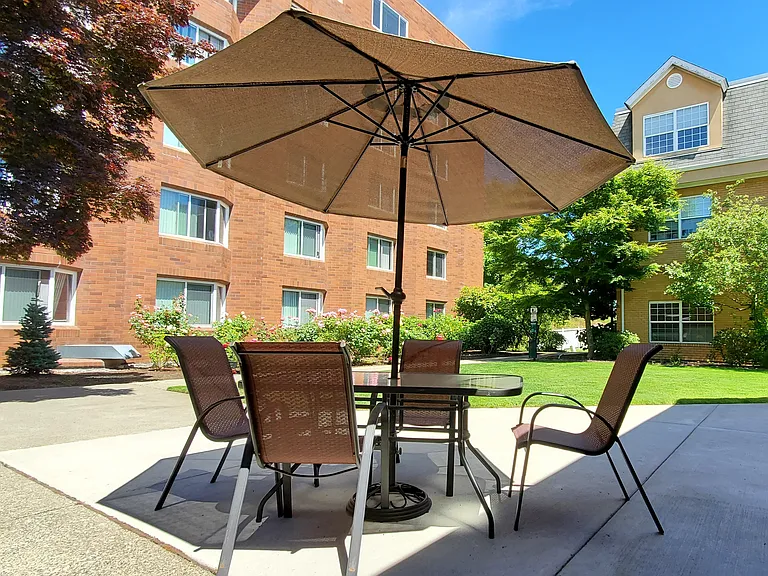 Life Manor Parkside — Photo 25