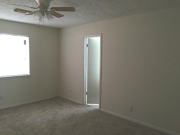 4th image of 13711 Wood River Dr