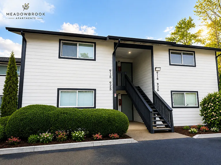 Meadowbrook Apartments — Photo 2