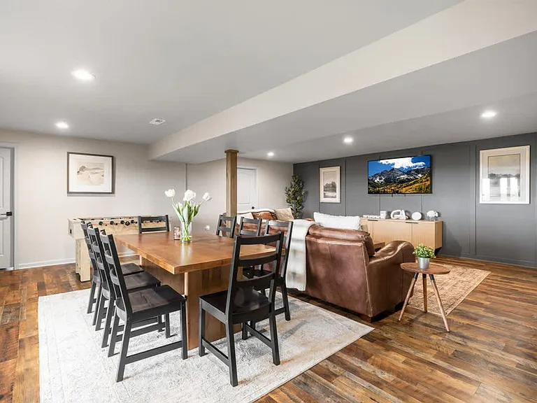 323 Donna Ct #ID1526868P — Photo 33